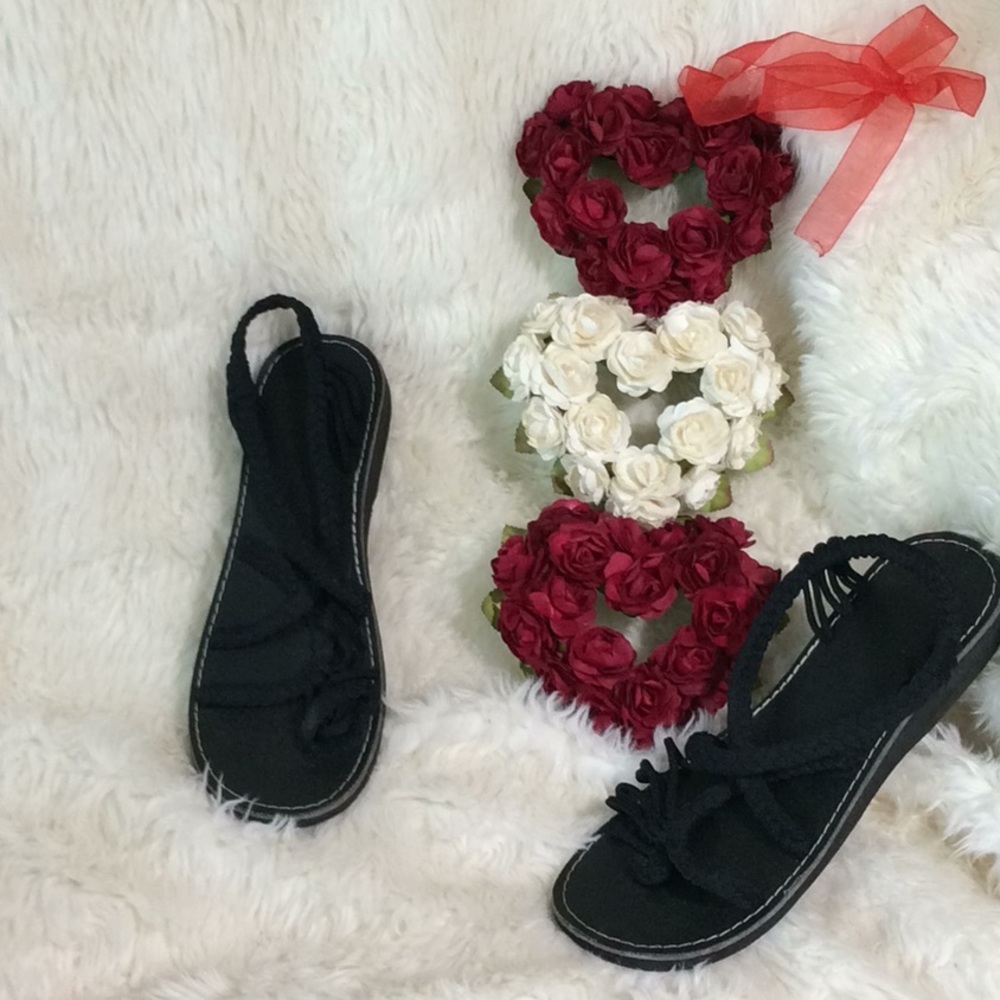 Very Cute Flat Sandals